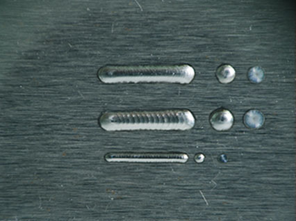 <a href='http://m.27jiajiao.cn/product/3.htm' class='text_a'>模具激光焊機(jī)</a>修復(fù)鏡面模具效果